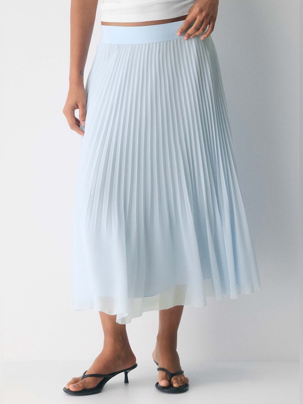 Aritzia Wilfred Twirl Skirt In Glimmer Blue Size Medium High Rise Elastic Waist